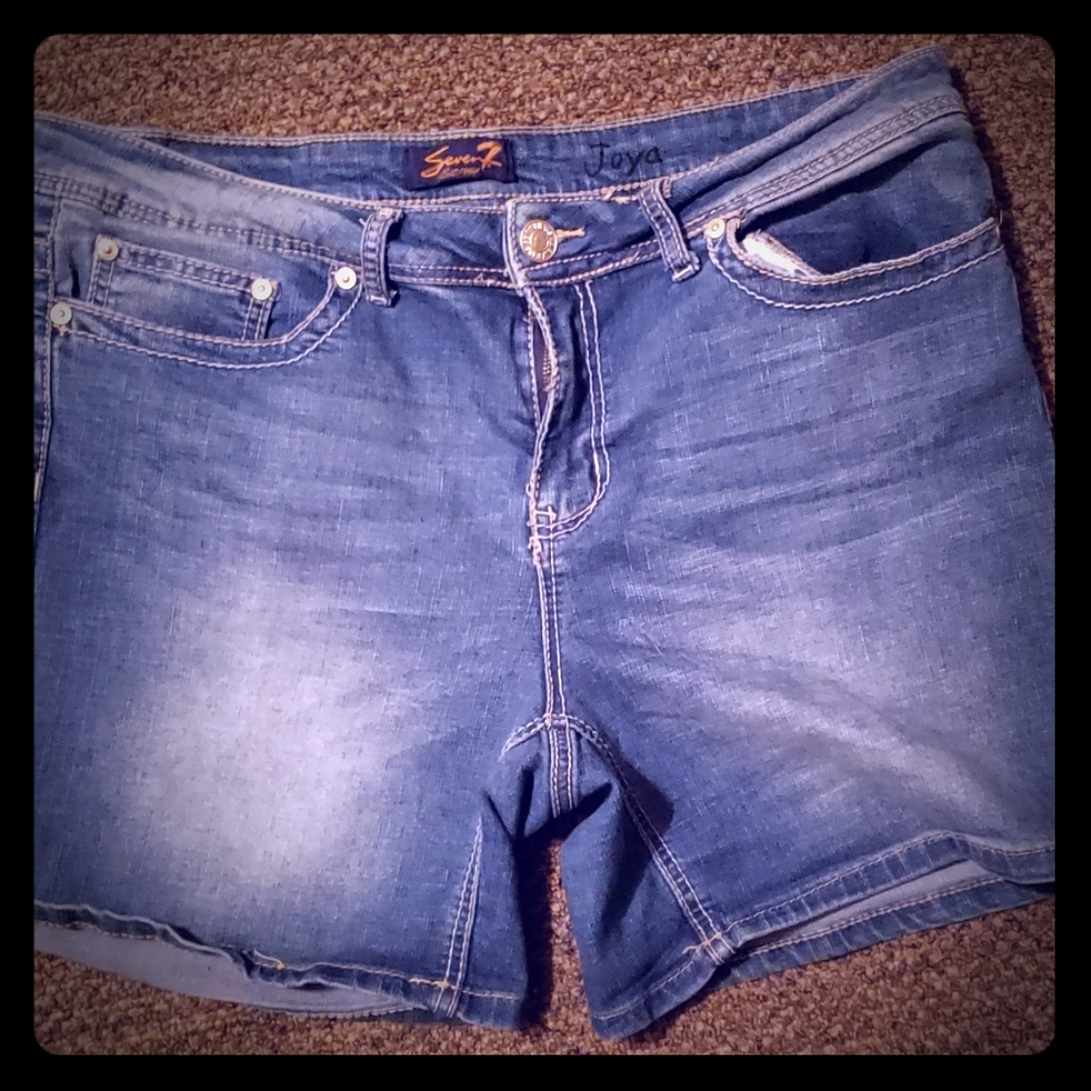 Womens Seven7 shorts